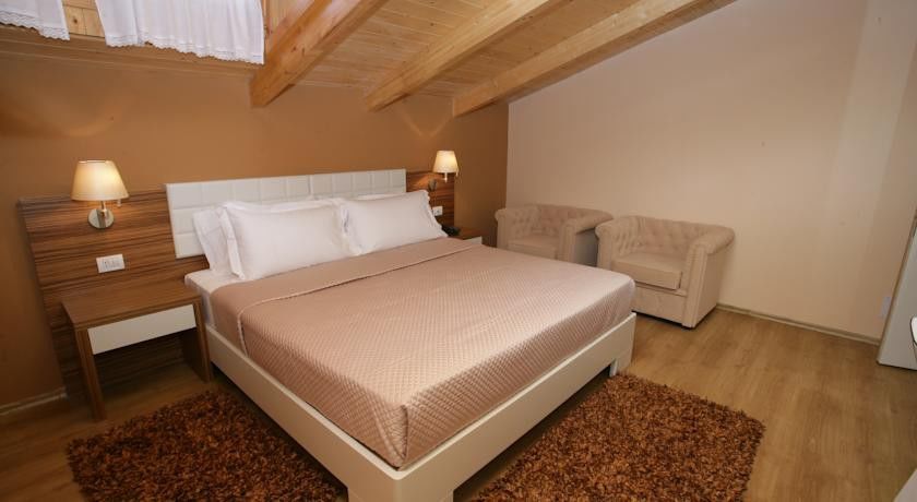 Hotel Vila 60 티라나 외부 사진