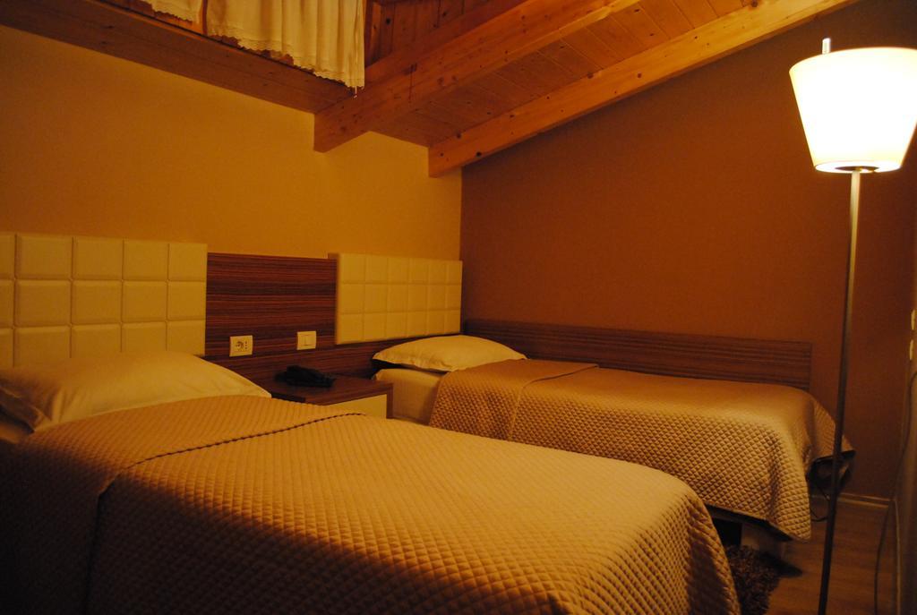 Hotel Vila 60 티라나 외부 사진