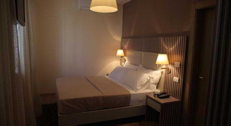 Hotel Vila 60 티라나 외부 사진
